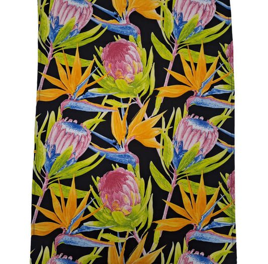 Table Runner Black Strelitzia