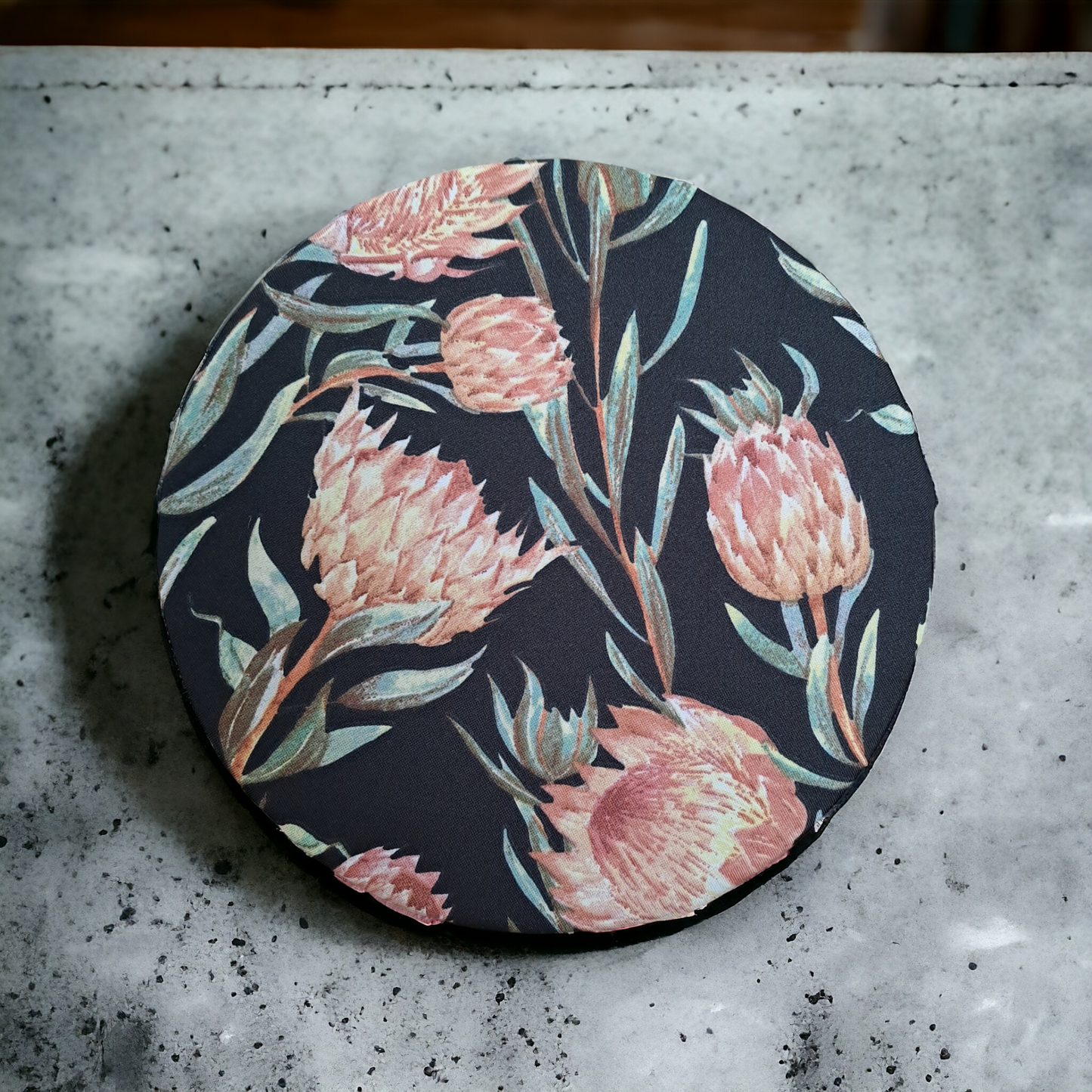 Bowl Cover Black Protea